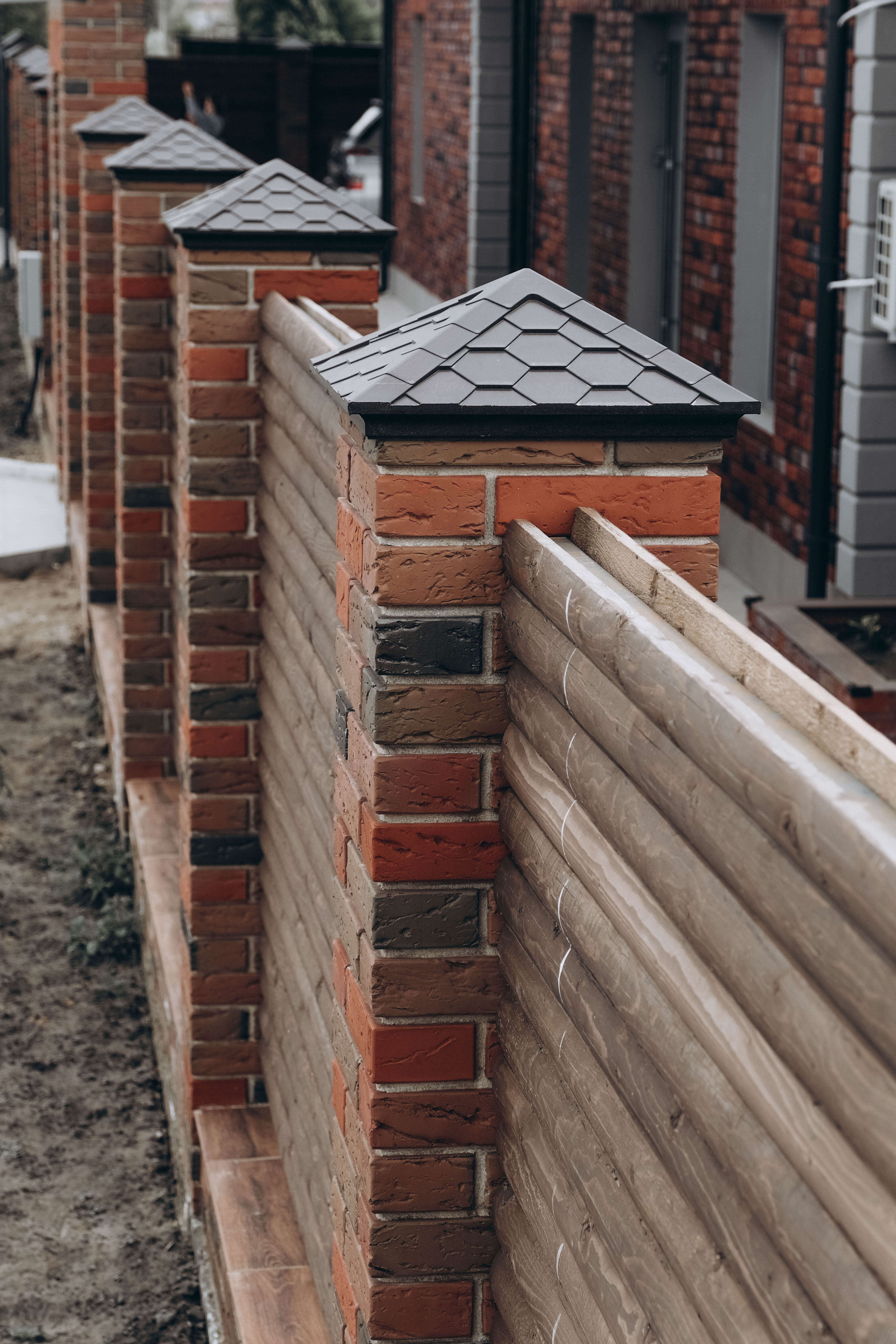 Колпак Zking Эверест Коричневый на столб 1.5х1.5 кирпича (390х390мм) в Великих Луках фото